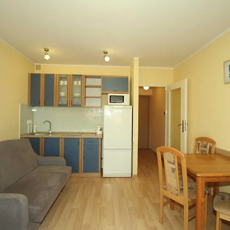 Nadmorskie Pokoje I Apartamenty Krynica Morska Exterior foto