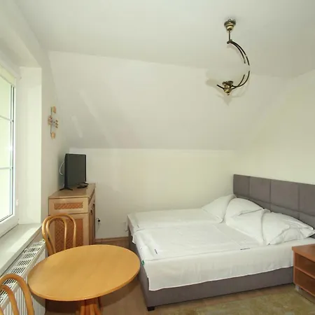 Nadmorskie Pokoje I Apartamenty Krynica Morska Exterior foto