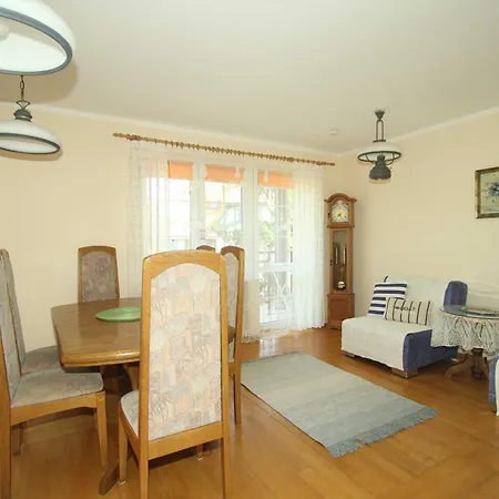 Nadmorskie Pokoje I Apartamenty Krynica Morska Exterior foto