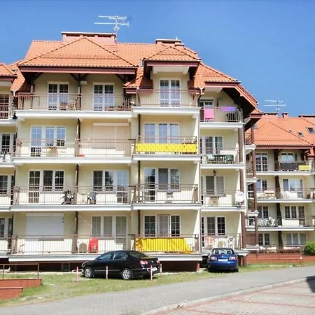 Nadmorskie Pokoje I Apartamenty Krynica Morska Exterior foto