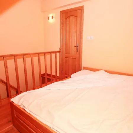 Nadmorskie Pokoje I Apartamenty Krynica Morska Exterior foto