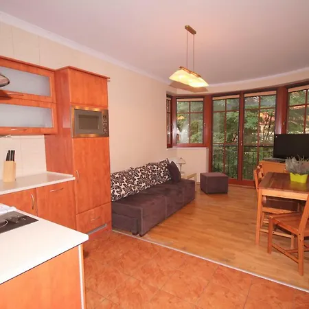 Nadmorskie Pokoje I Apartamenty Krynica Morska Exterior foto