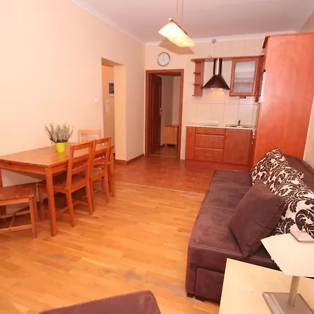 Nadmorskie Pokoje I Apartamenty Krynica Morska Exterior foto