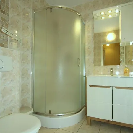 Nadmorskie Pokoje I Apartamenty Krynica Morska Exterior foto
